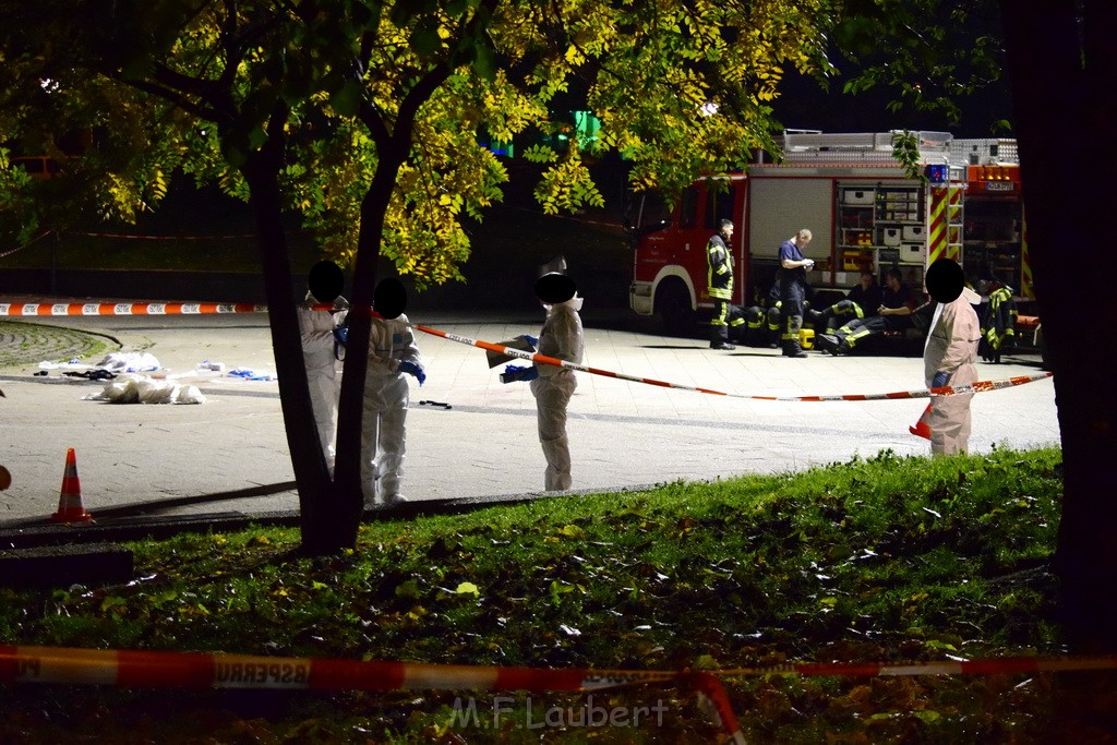 Einsatz BF Messerstecherei Koeln Neustadt Nord Eberplatz Platzmitte P106.JPG - Miklos Laubert